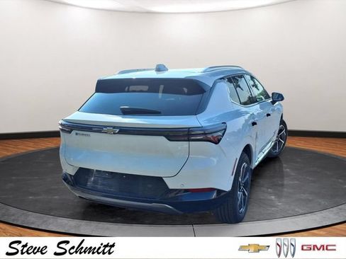 Used 2024 Chevrolet Equinox EV LT FWD image 24