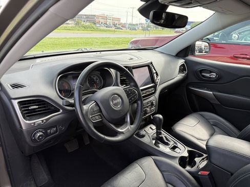 Used 2021 Jeep Cherokee Limited AWD/4WD image 9