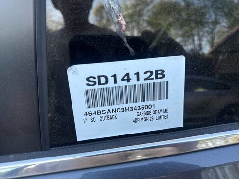 Used 2017 Subaru Outback 2.5i Limited AWD/4WD image 11