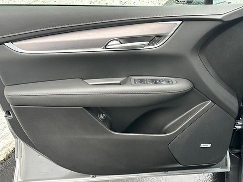 New 2025 Cadillac XT5 Luxury w/ LPO, Floor Liner Package image 11