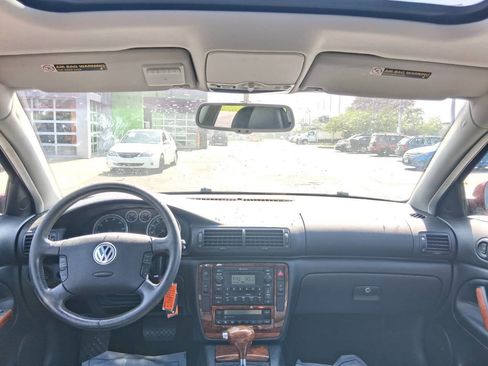Used 2003 Volkswagen Passat GLX AWD/4WD image 11