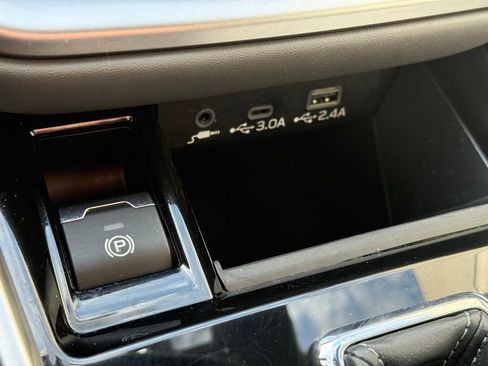 Certified 2025 Subaru Outback Onyx Edition image 16