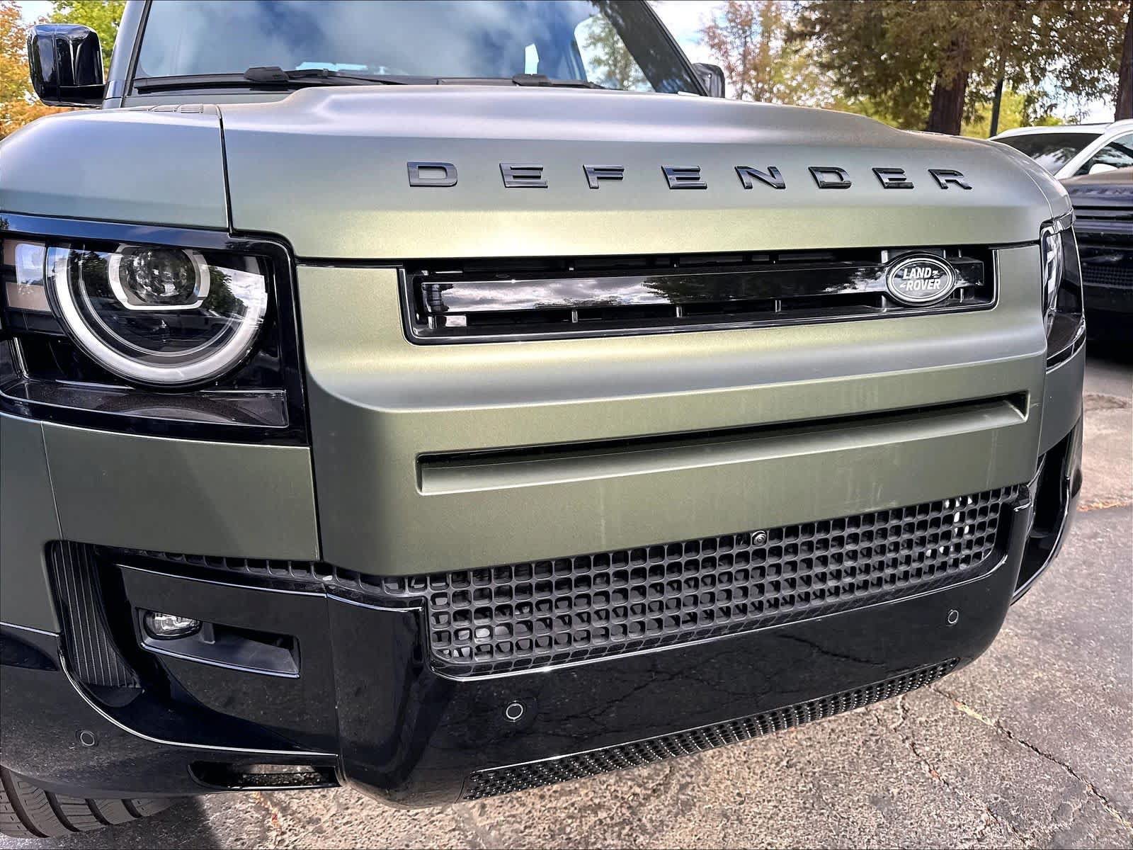 New 2026 Land Rover Defender 110 X-Dynamic SE AWD/4WD image 33
