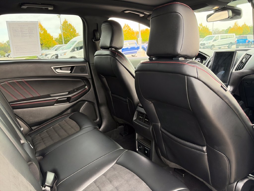 Used 2024 Ford Edge ST-Line AWD/4WD image 29