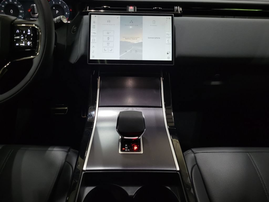 New 2026 Land Rover Range Rover Velar Dynamic SE AWD/4WD image 26