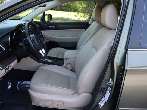 Used 2016 Subaru Outback 3.6R Limited AWD/4WD image 19