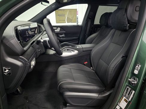 New 2026 Mercedes-Benz GLS 580 4MATIC image 13