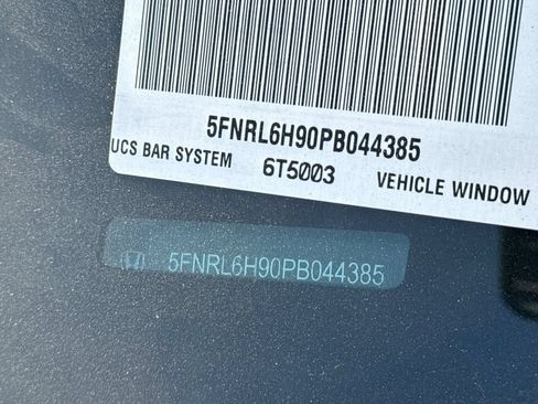 Used 2023 Honda Odyssey Elite image 3