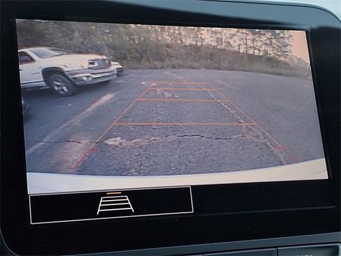 Used 2022 Chevrolet Malibu LT image 19