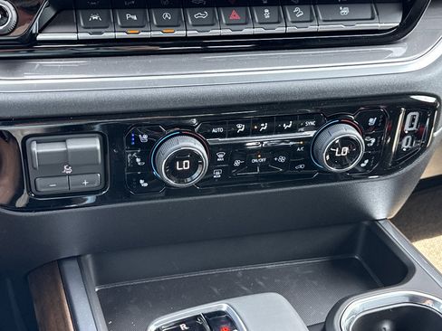 New 2026 Chevrolet Silverado 1500 High Country w/ Midnight Edition AWD/4WD image 32
