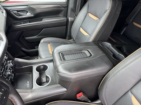 Used 2024 GMC Yukon AT4 w/ Technology Package AWD/4WD image 21