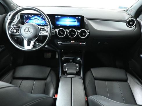 Certified 2022 Mercedes-Benz GLA 250 4MATIC image 4