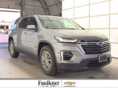 Used 2023 Chevrolet Traverse LT