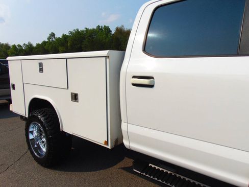 Used 2017 Ford F350 XL w/ Power Equipment Group AWD/4WD image 42