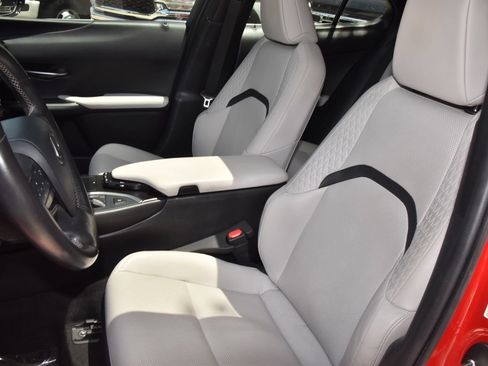 Used 2020 Lexus UX 200 w/ Premium Package FWD image 33