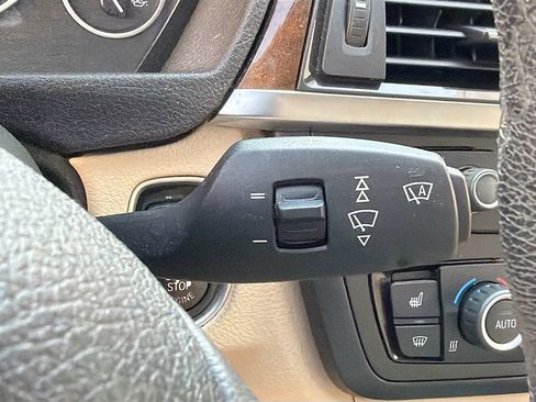 Used 2014 BMW 328i xDrive Sedan AWD/4WD image 18