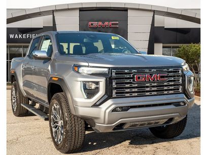 New 2026 GMC Canyon Denali w/ LPO, Black Badging Package