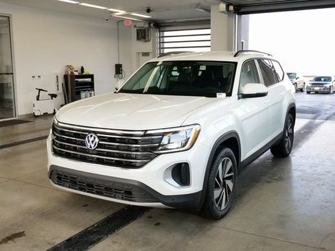 New 2026 Volkswagen Atlas SE image 3