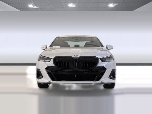 New 2026 BMW 540i xDrive w/ M Sport Package AWD/4WD image 5