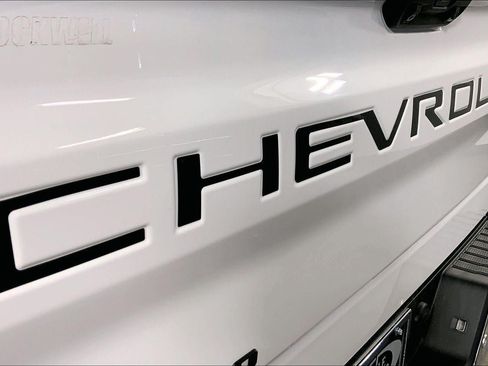 Used 2022 Chevrolet Silverado 1500 LTZ AWD/4WD image 30