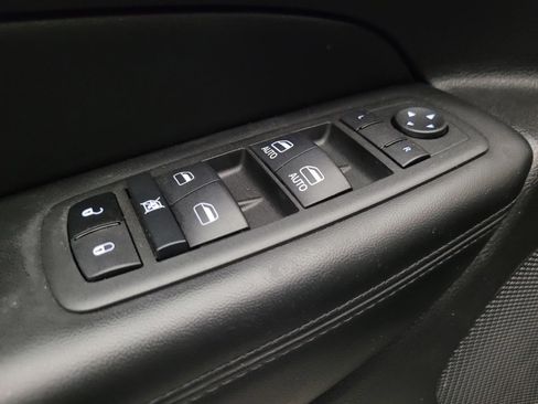 Used 2022 Jeep Grand Cherokee Laredo X AWD/4WD image 27