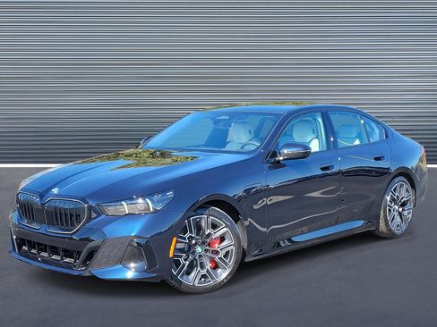 New 2026 BMW 550e xDrive w/ Executive Package image 1