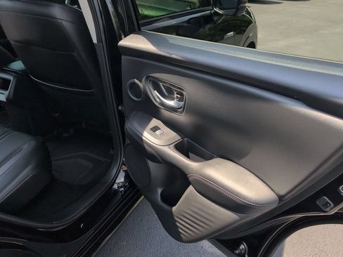Used 2025 Honda HR-V EX-L image 39