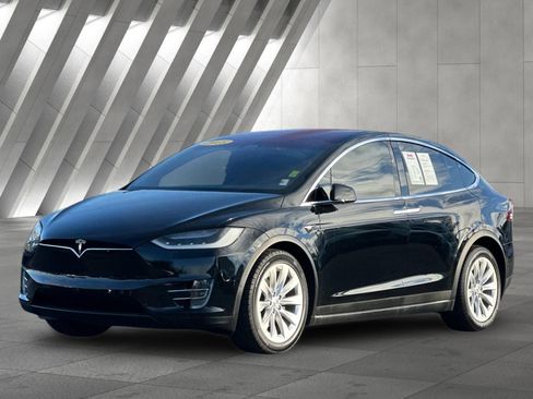 Used 2018 Tesla Model X 75D image 8
