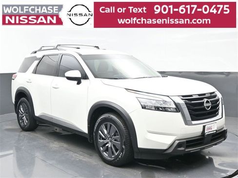 Used 2022 Nissan Pathfinder SV image 8