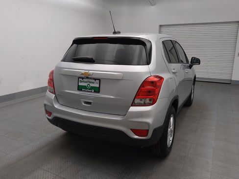 Used 2020 Chevrolet Trax LS w/ Tint and Cruise Package FWD image 7