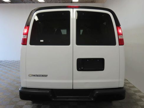 Used 2023 Chevrolet Express 3500 LS RWD image 5