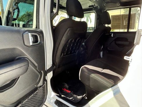 Used 2021 Jeep Gladiator Rubicon w/ Trailer Tow Package image 42