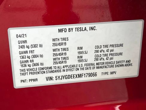 Used 2021 Tesla Model Y Long Range image 36