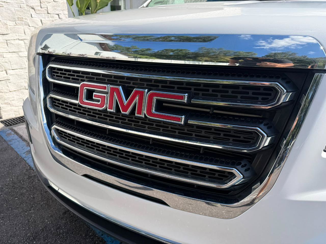 Used 2017 GMC Terrain SLT w/ Open Road Package FWD image 5