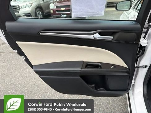 Used 2017 Ford Fusion Titanium FWD image 28