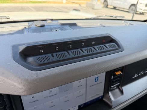 Used 2023 Ford Bronco Badlands AWD/4WD image 21