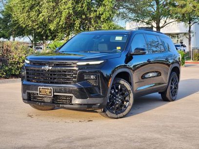 Used 2025 Chevrolet Traverse LT w/ Midnight/Sport Edition