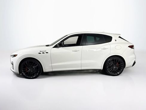Used 2022 Maserati Levante Modena S AWD/4WD image 2