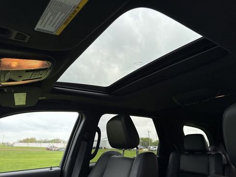 Used 2022 Dodge Durango GT image 25