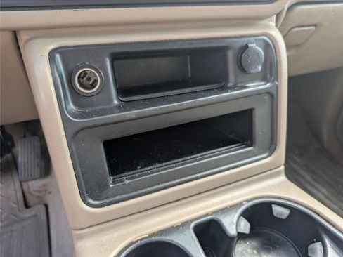 Used 2004 Chevrolet Silverado 2500 LT RWD image 14