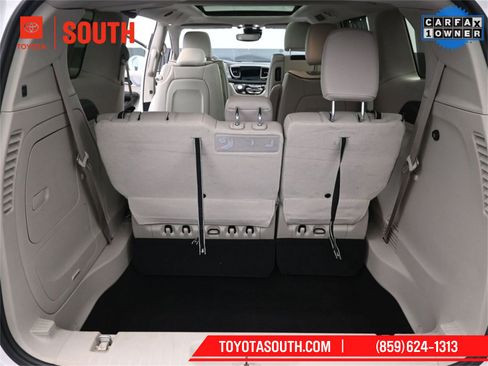 Used 2018 Chrysler Pacifica Limited w/ Advanced Safetytec Group image 54