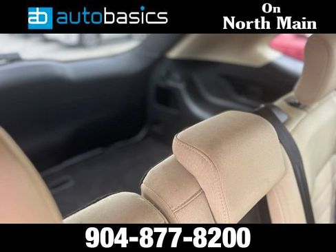 Used 2019 Ford Edge SE FWD image 15