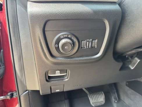 Used 2021 Jeep Grand Cherokee L Limited AWD/4WD image 15