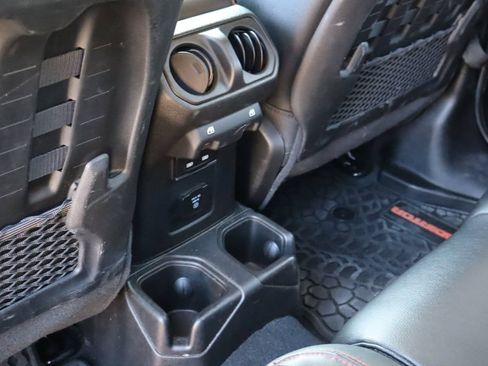 Used 2023 Jeep Gladiator Rubicon w/ Trailer Tow Package AWD/4WD image 17