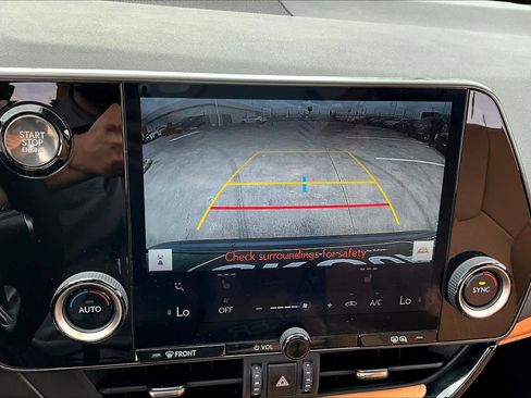 Used 2025 Lexus NX 250 FWD w/ Towing Package (2000 Lbs) image 24