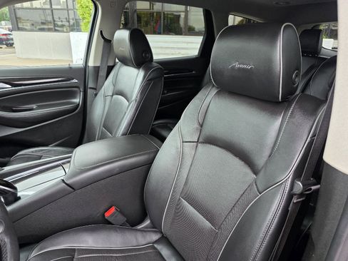 Used 2020 Buick Enclave Avenir w/ Avenir Technology Package AWD/4WD image 45