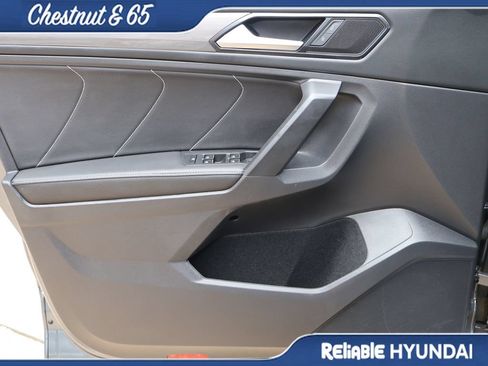 Used 2022 Volkswagen Tiguan SE FWD image 22