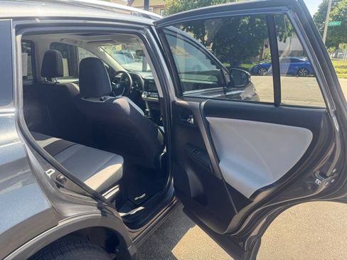 Used 2016 Toyota RAV4 XLE AWD/4WD image 16