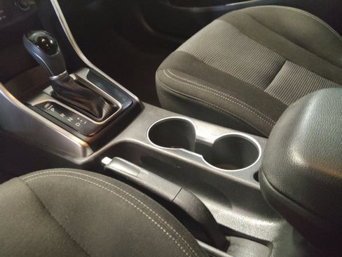 Used 2016 Hyundai Elantra GT image 26