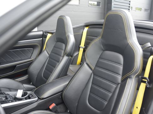 Certified 2021 Porsche 911 Turbo S AWD/4WD image 18